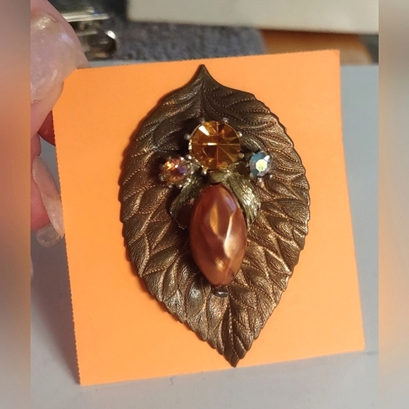Jewel Embellished Upcycled Leaf Brooch - Picture 3 of 12